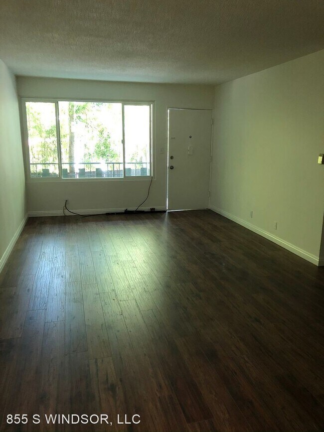 Building Photo - 855 S Windsor Blvd