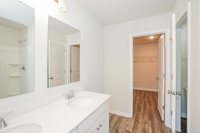 Building Photo - 461 Navona Dr