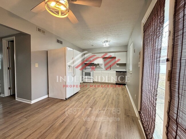 Building Photo - 1173 Navaho Dr