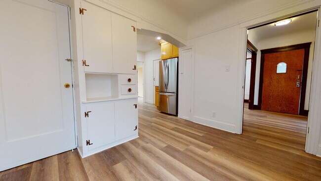 Building Photo - Spacious Single Family Home in Outer Mission 3BD/2BR WITH PARKING