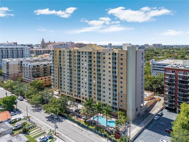 Building Photo - 3500 Coral Wy