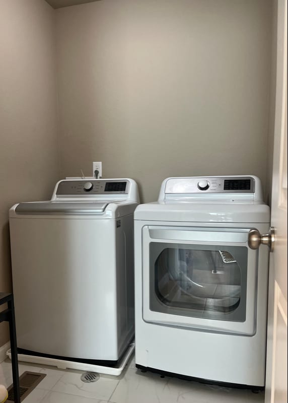 Building Photo - 5250 Mountain Vista Hts