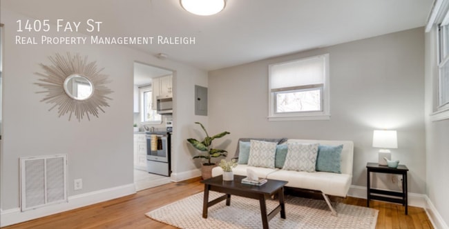 Building Photo - 1405 Fay St