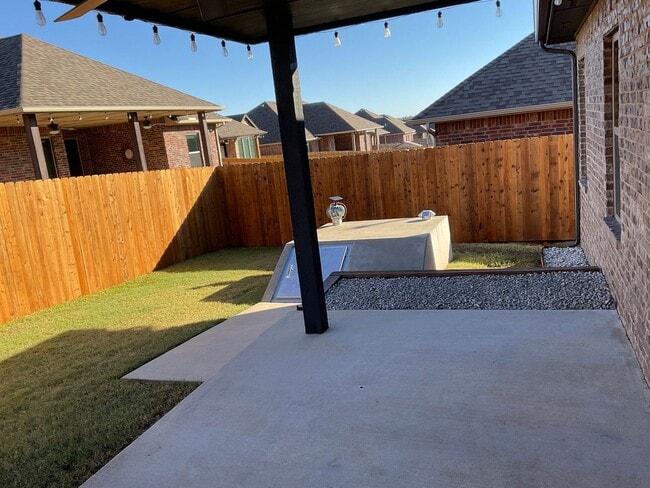 Building Photo - 20535 Autumn Trail