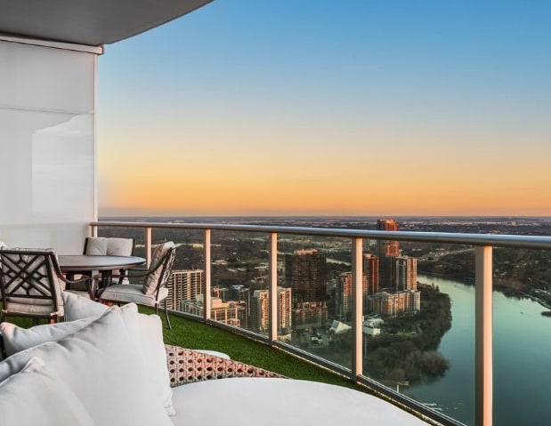 Building Photo - 200 Congress-ID164.7