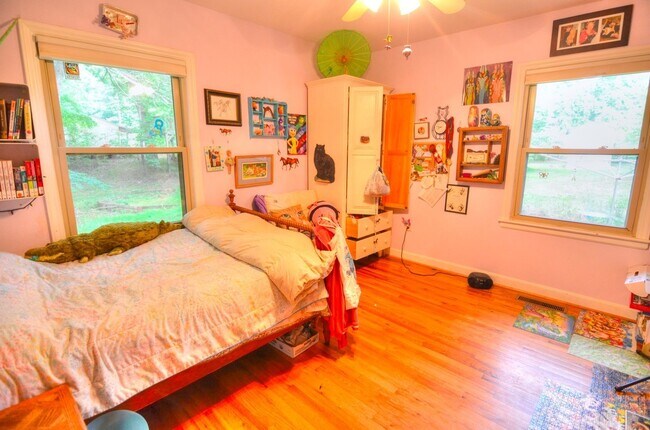 Building Photo - Fruit Trees + 2.5 Acres + a Chicken Coop! Near Hillsborough, Durham, and Eno River State Park! - ...