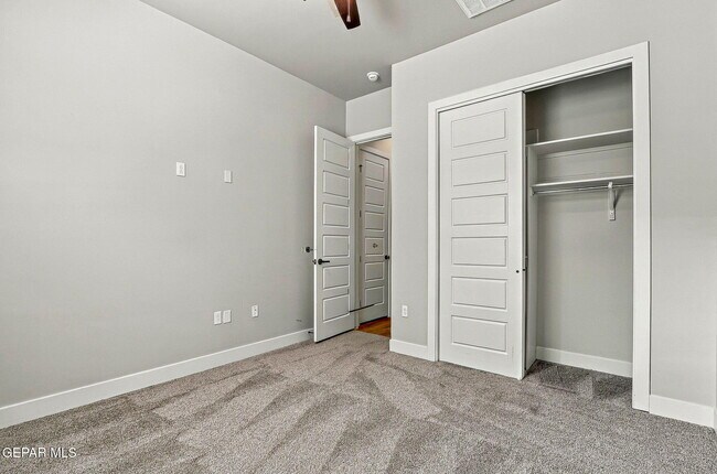 Building Photo - 1807 Ritzy Lou Pl