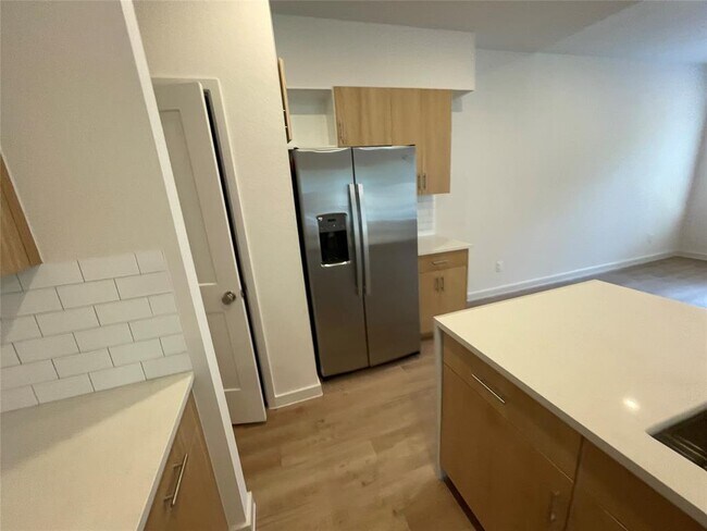 Building Photo - 2515 Appian Wy