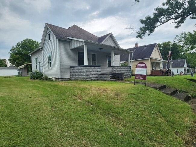Primary Photo - 2 Bedroom House in Clinton, In