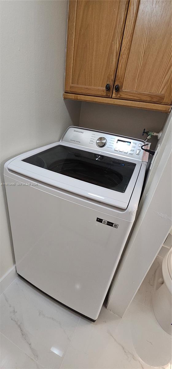 Building Photo - 3310 Meridian Way S