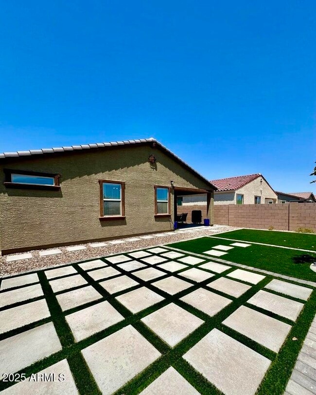 Building Photo - 11665 W Levi Dr