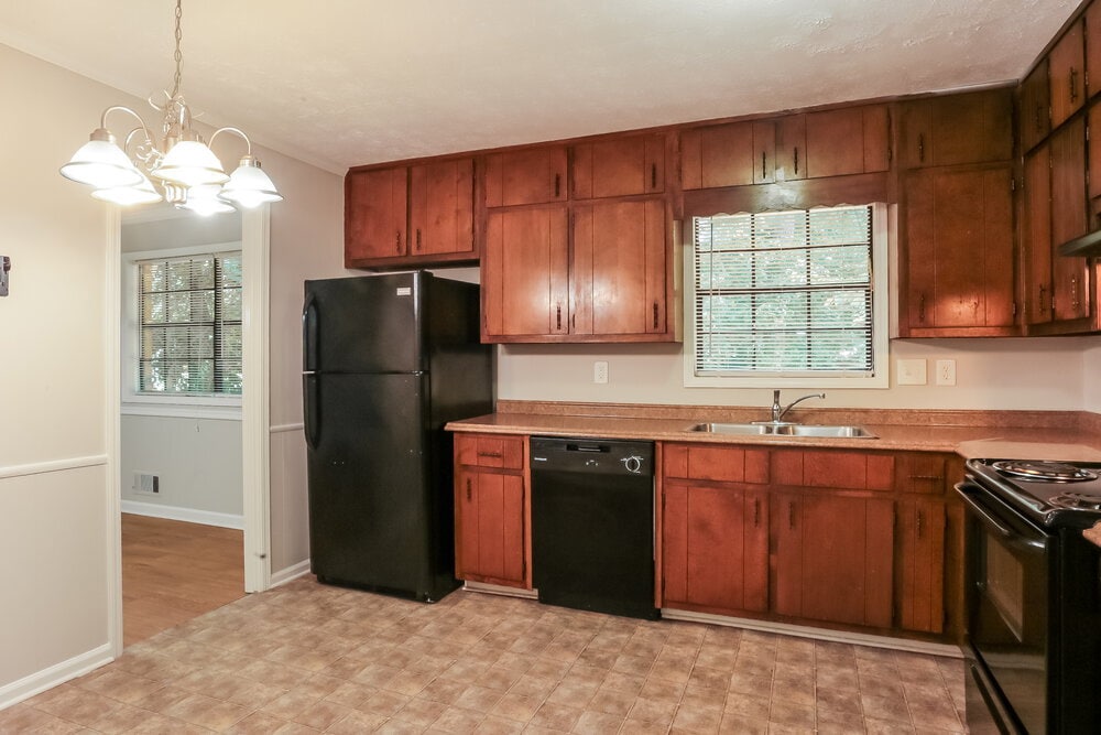 Building Photo - 3212 Goldenchain Dr