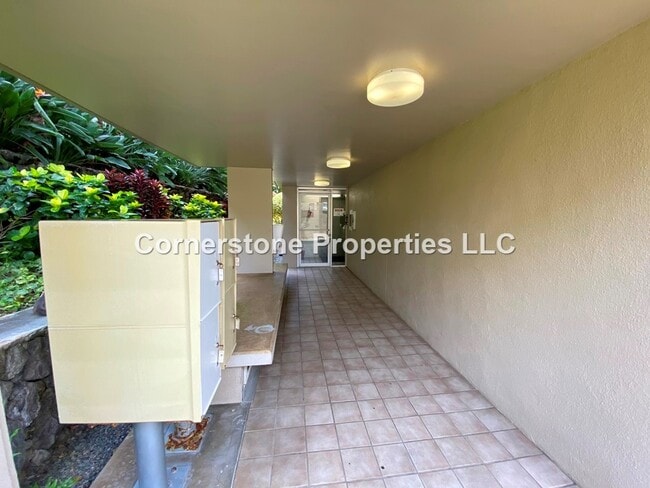 Building Photo - 255 Huali St