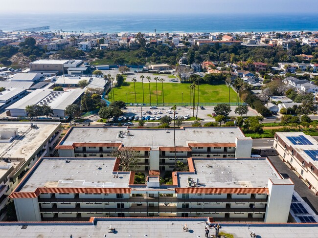 Building Photo - 1720 Ardmore Ave