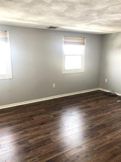 Building Photo - 3 Circuit Ln