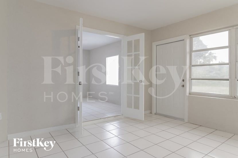 Building Photo - 474 Awin Cir SE