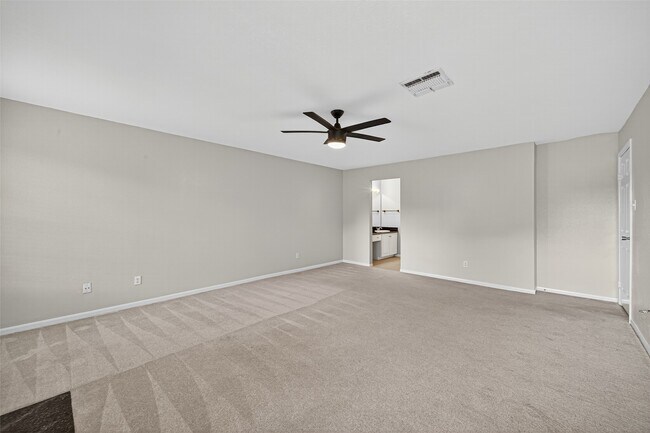 Building Photo - 9850 Pagewood Ln