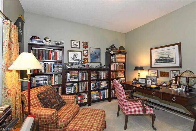 Building Photo - Lease OR Lease to Own