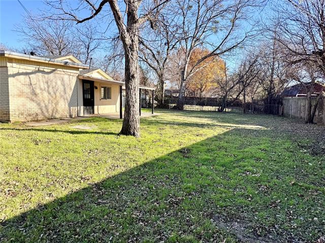 Building Photo - 141 NW Jayellen Ave