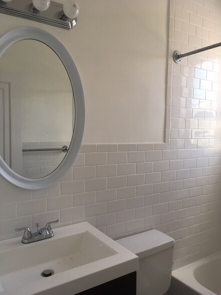Bathroom - 240 NW 8th Ave