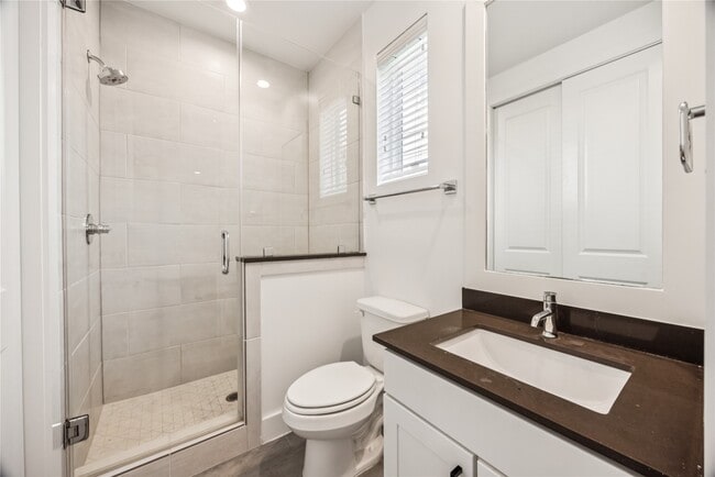 Building Photo - 1812 W Webster St