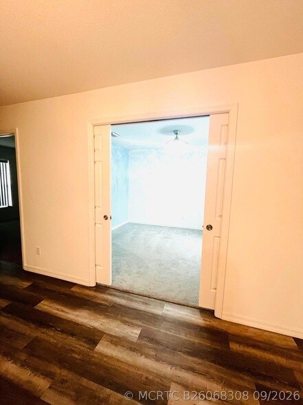 Building Photo - 5113 Sunset Blvd