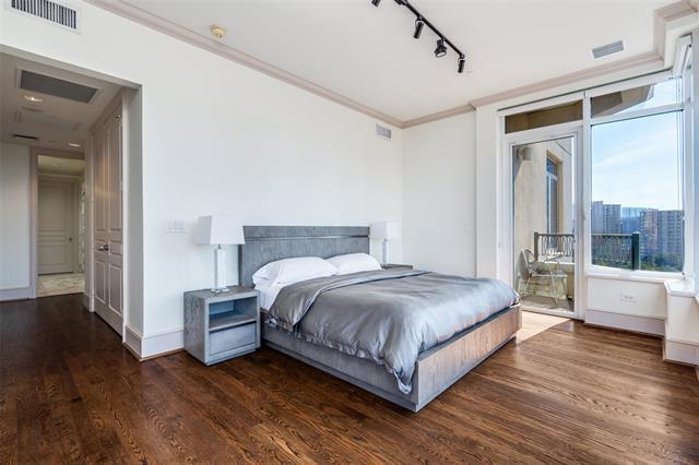 Building Photo - 3505 Turtle Creek Blvd