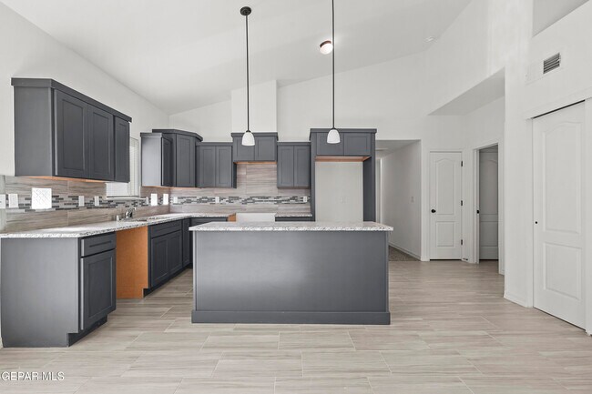 Building Photo - 13853 Summer Story Ave