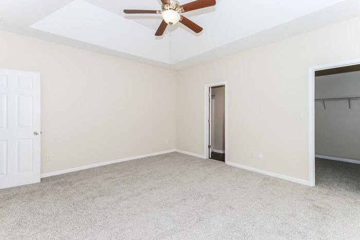 Building Photo - 304 Draba Ln