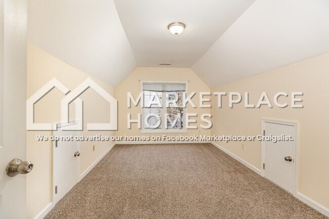 Building Photo - 2124 Star Sapphire Dr