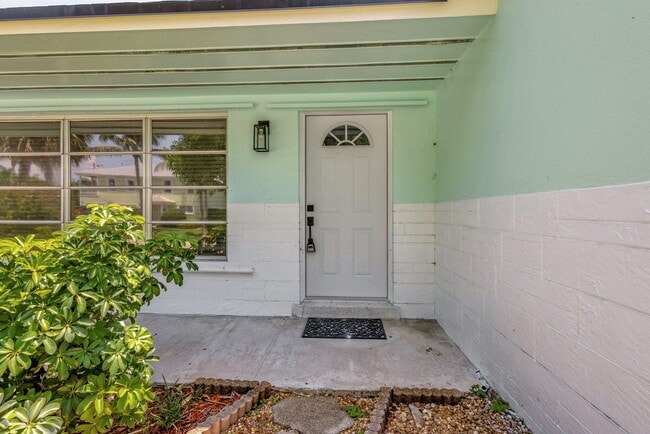 Building Photo - 3837 NE Melba Dr