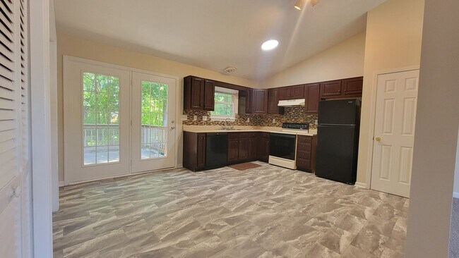 Building Photo - 6205 Serenity Ct