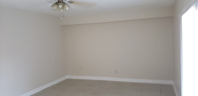 Building Photo - 2/2.5 Townhome in Middlebrook Pines commun...