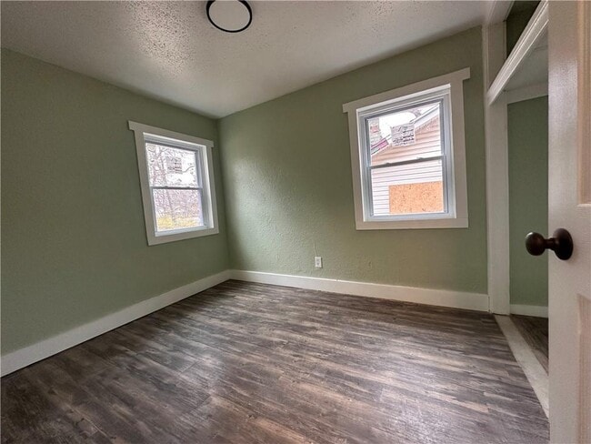 Building Photo - 2124 E 78th St