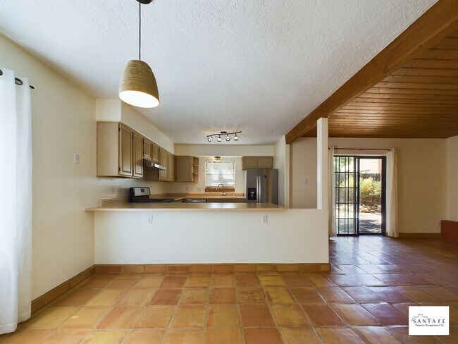 Building Photo - Single Level, single family home Available...
