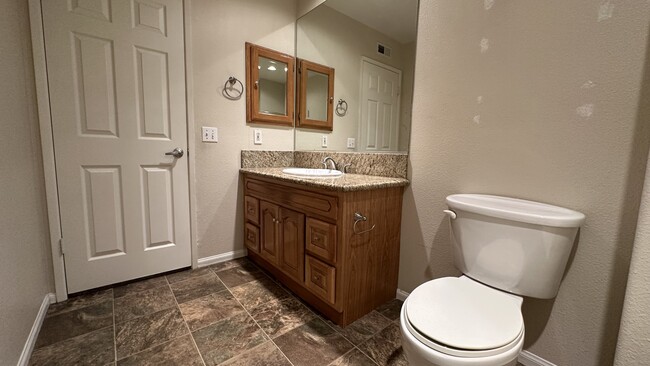 Building Photo - 9731 El Paseo Dr