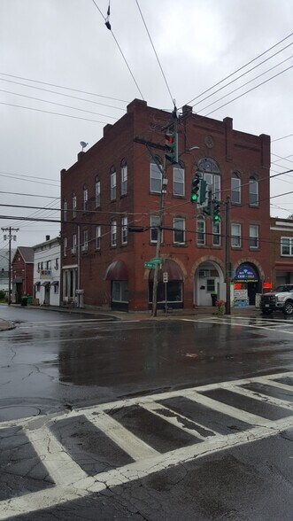 Building Photo - 101 E Main St