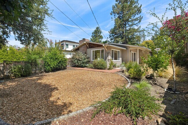 Building Photo - 309 Walsh Rd