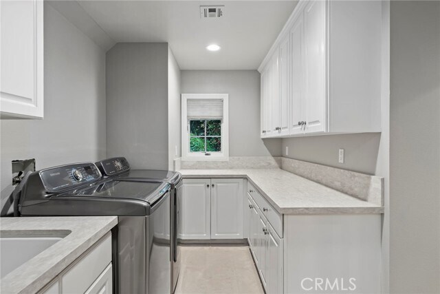 Building Photo - 19021 Canyon Dr