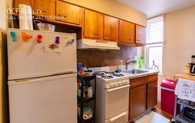 Building Photo - 2205 S 20th St