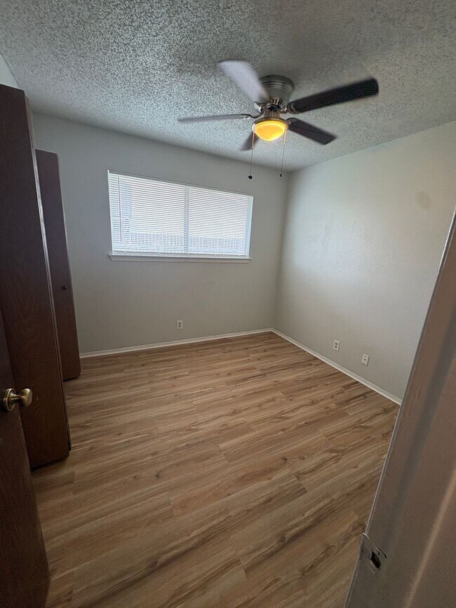 Building Photo - 2704 Aftonshire Way