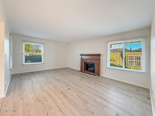 Building Photo - 4150 Lake Harbor Ln