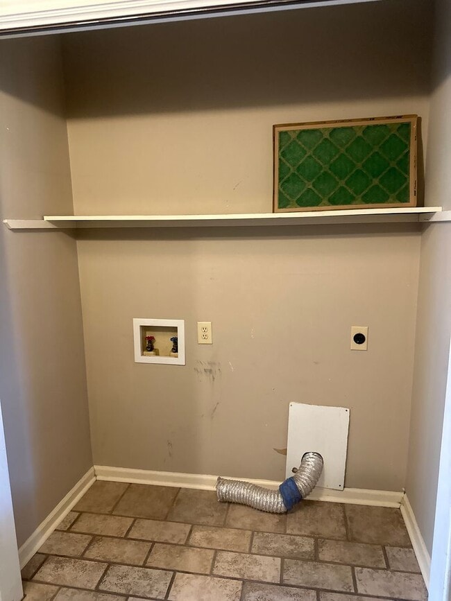 Building Photo - 2 bedroom 2 bath townhouse in Thibodaux