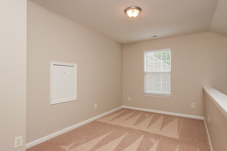 Building Photo - 3952 Tyler Bluff Ln