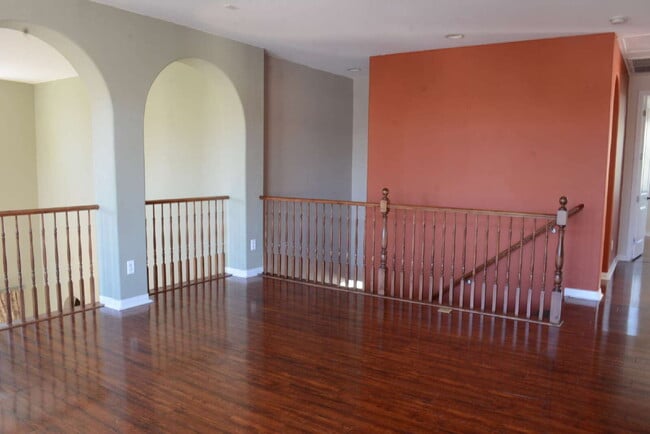 Building Photo - "Spacious 4-Bedroom Oasis with Granite Touches and Cozy Fireplace in Las Vegas!"