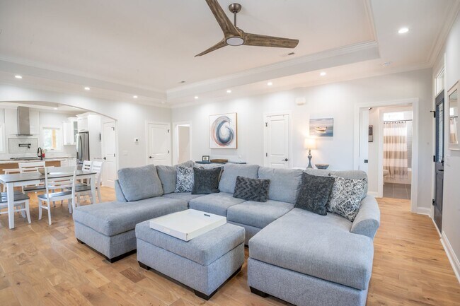 Primary Photo - PREMIERE FURNISHED OFF-SEASON SHORT TERM RENTAL!