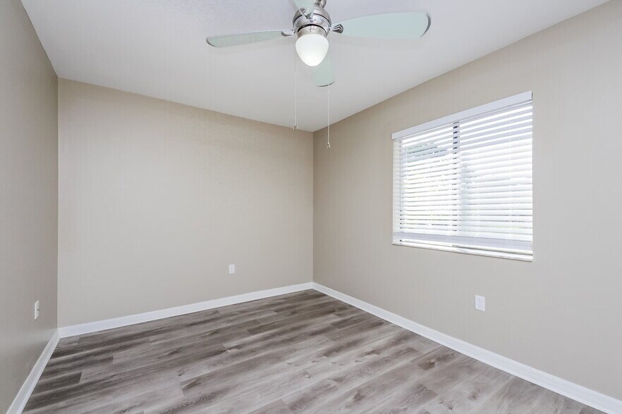 Building Photo - 1719 Orange View Way