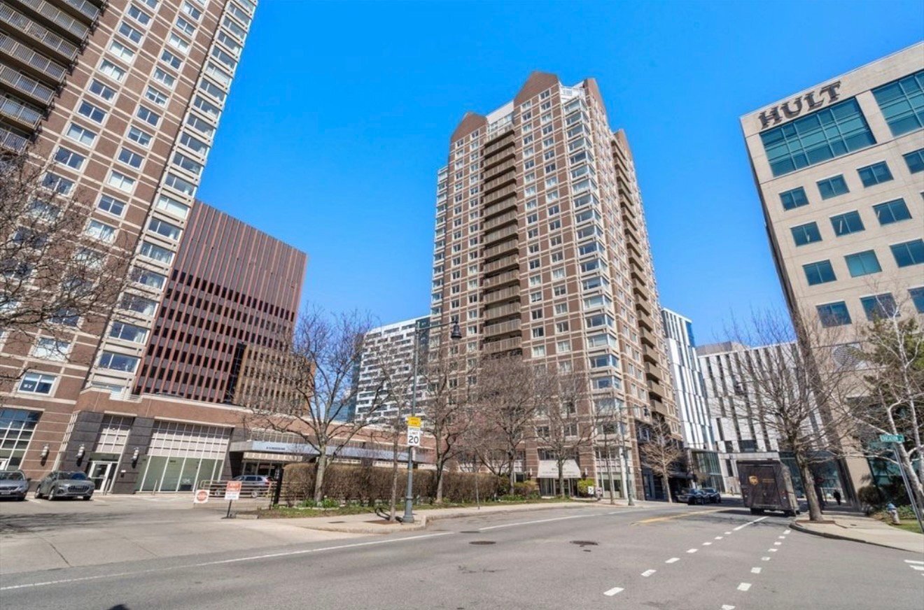 Building Photo - 10 Museum Way