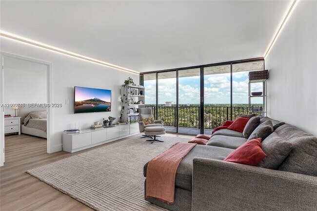 Building Photo - 780 NE 69th St