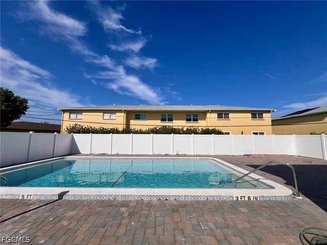 Building Photo - 4102 SE 19th Pl